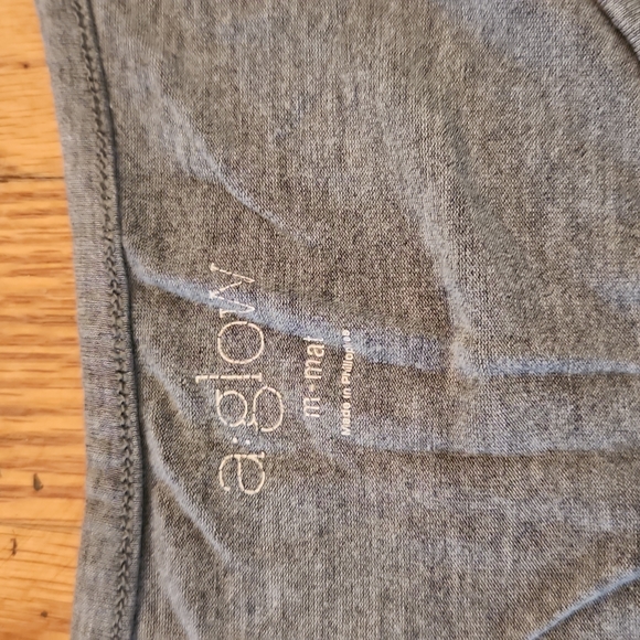 A:glow maternity t-shirt with 3/4" sleeves, size medium - Picture 2 of 5